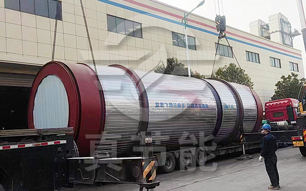 工業污泥干燥機吊裝現場 工業污泥干燥機吊裝現場